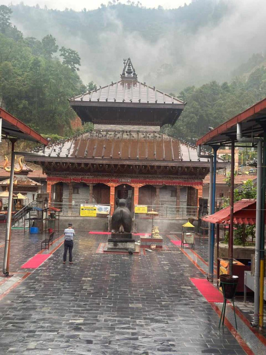 doleshwor mandir.jpg