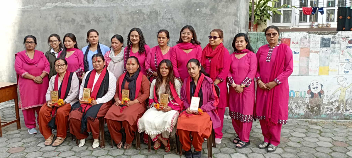 आस्था महिला बिद्यालयबाट आठ आमा र हजुरआमा एसईई उतिर्ण