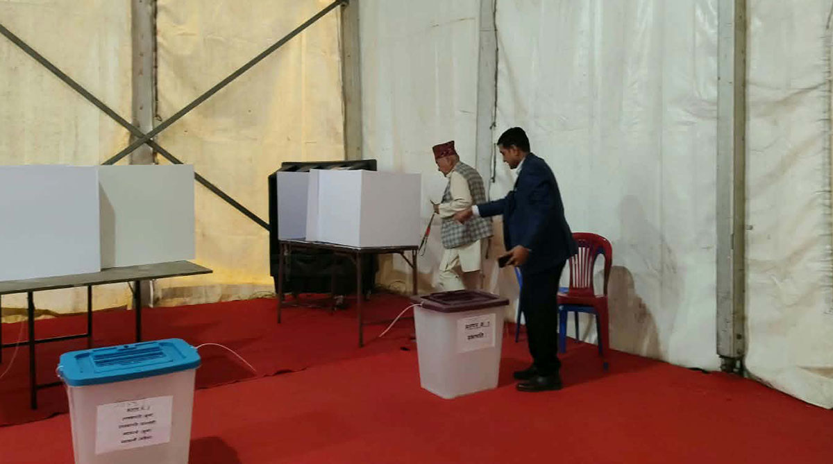 कांग्रेसमा नयाँ नेतृत्व छान्न मतदान एक घण्टा ढिला सुरु